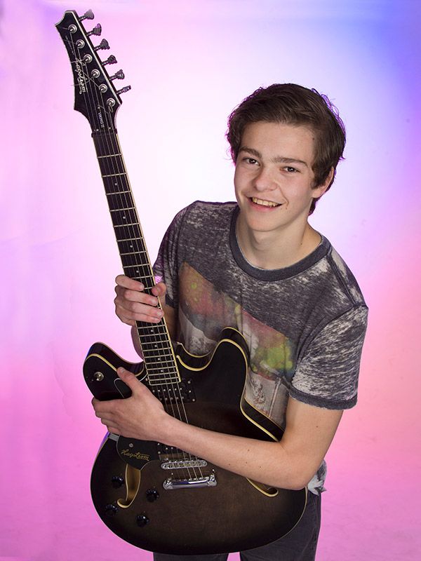 © Clicking Images | Vrij werk | Portret met muziekinstrument